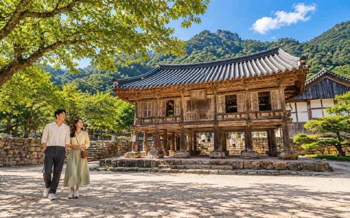 부안 내소사 봉래루 (AI 연출 이미지)